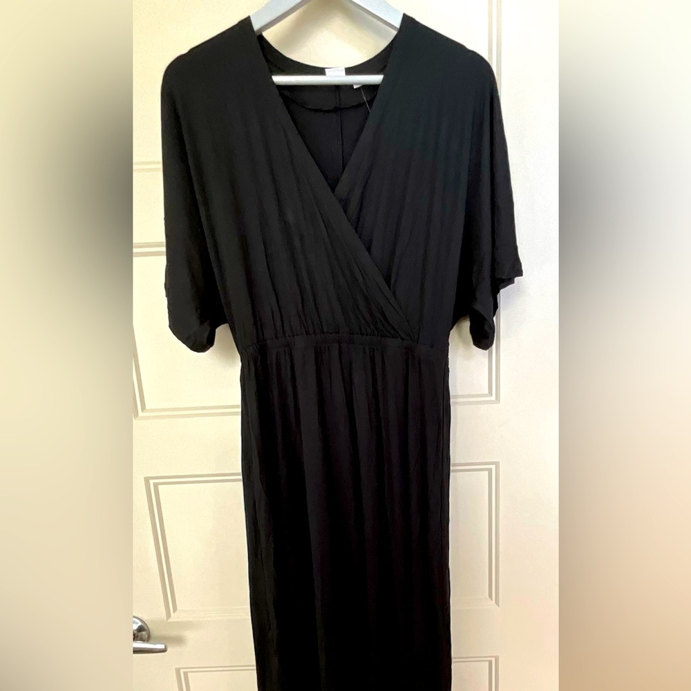 Gap Faux Wrap Dress, Size Medium.  Midi length, NWT.  Super Soft!